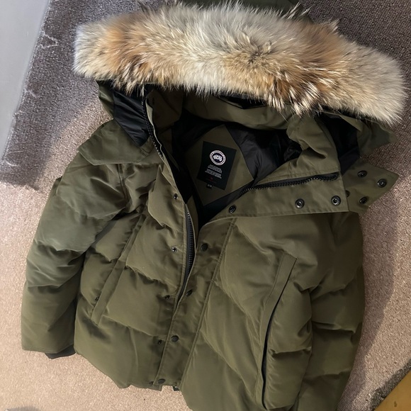 Olive Green Canada Goose Wyndham Parka Jacket with Fur Hood - Picture 1 of 10